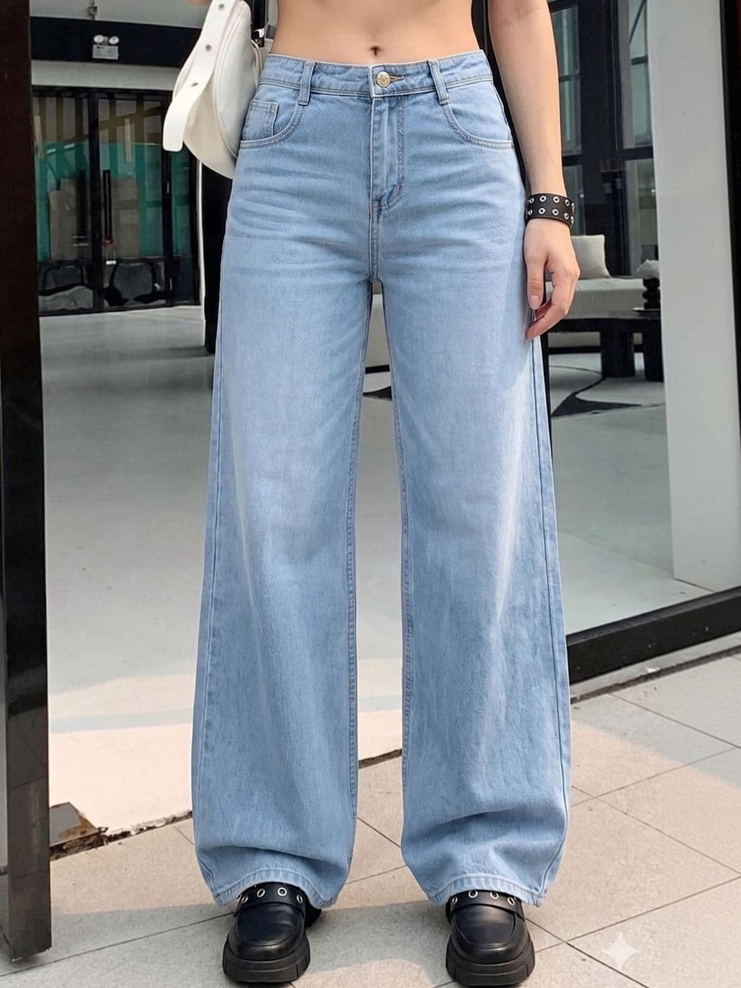 zayla Women Jean Wide Leg High-Rise Light Fade Jeans - view 1