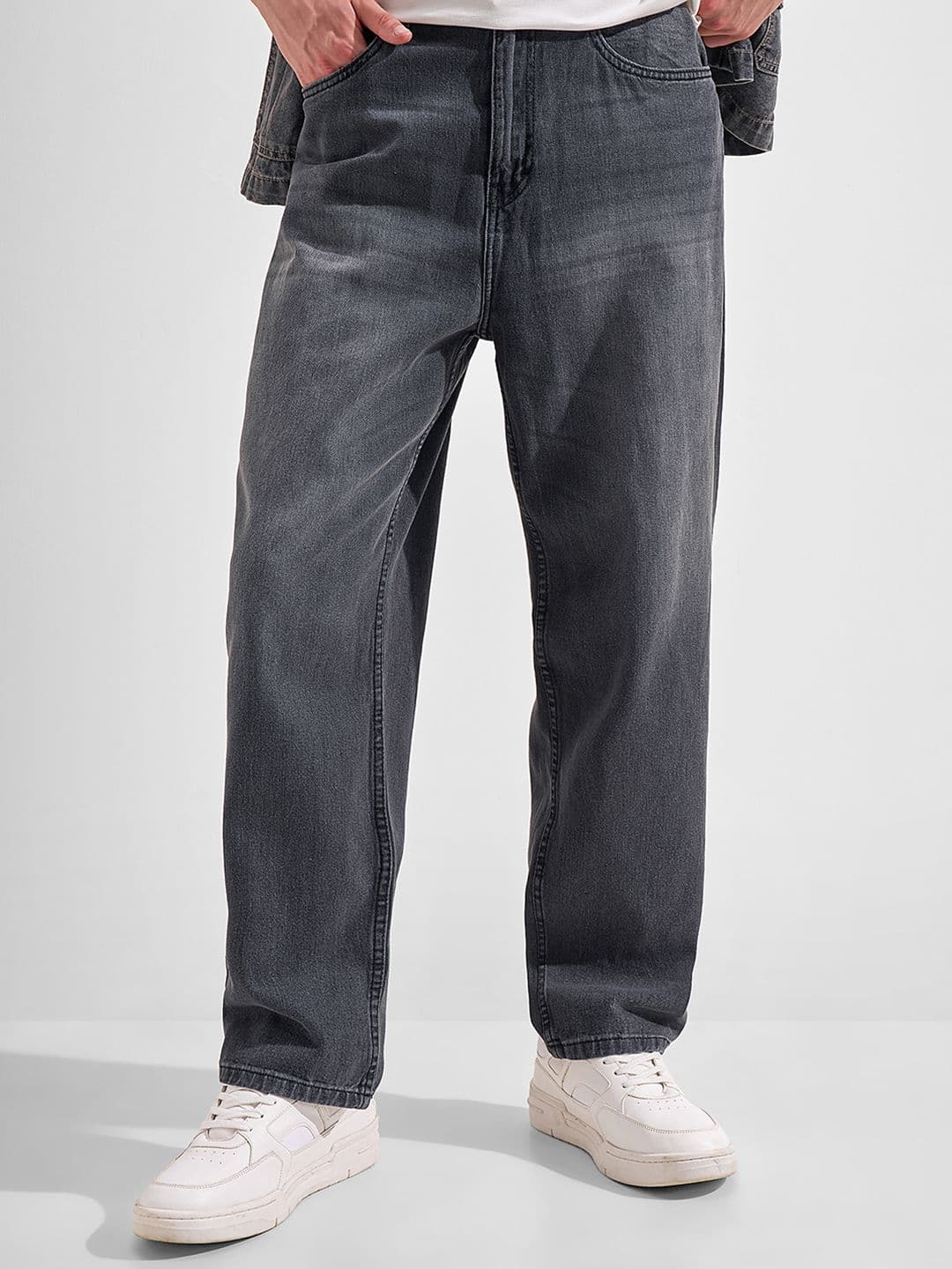 HIGHLANDER Men Straight Fit Mid-Rise Light Fade Stretchable Jeans - view 1