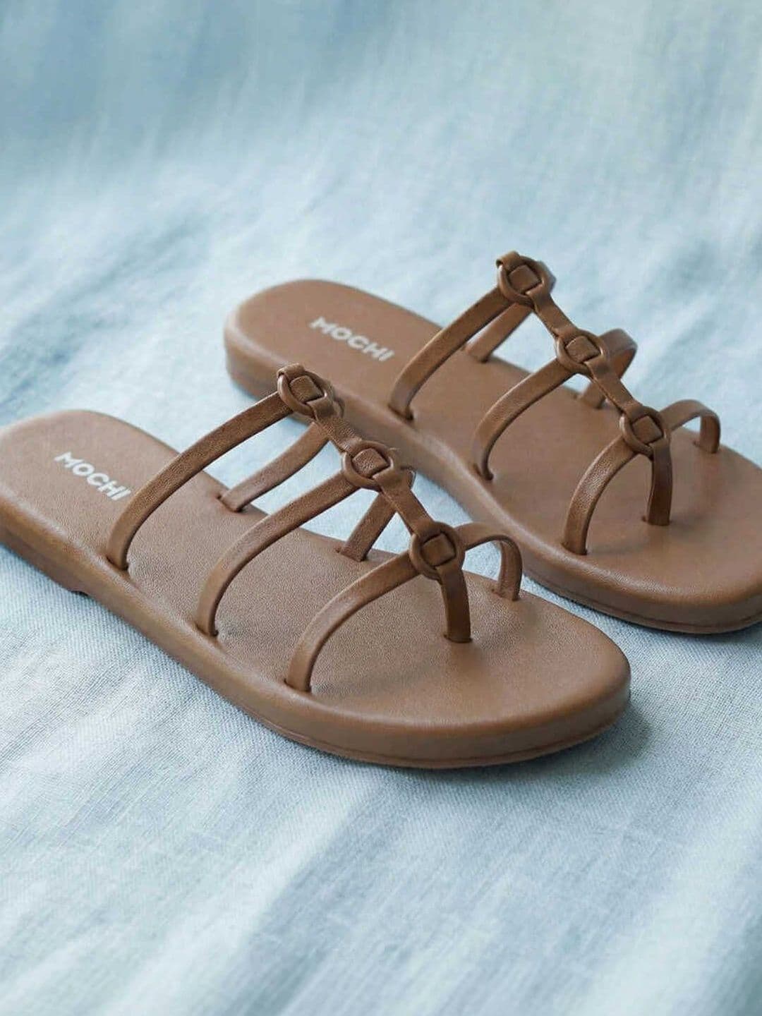 Mochi Women Open Toe Flats - view 1