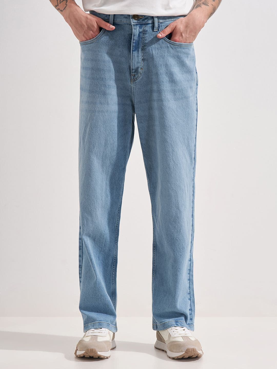 HIGHLANDER Men Loose Fit High Rise Light & Ice Jeans - view 1