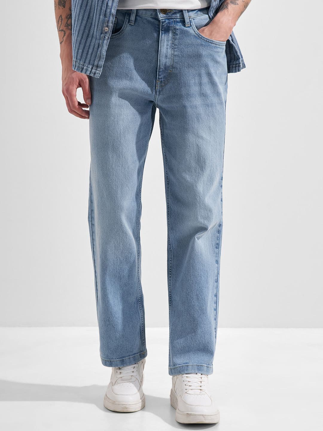 HIGHLANDER Men Regular Straight Mid Rise Light & Ice Jeans - view 1