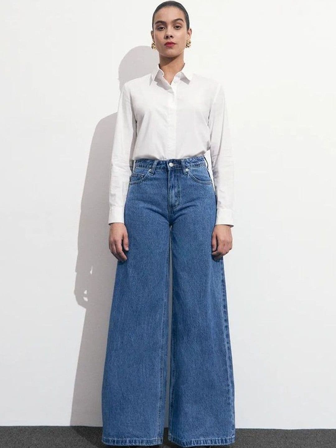 The Roadster Lifestyle Co. Women High-Rise No Fade Clean Look Cotton Straight Fit Jeans - view 1