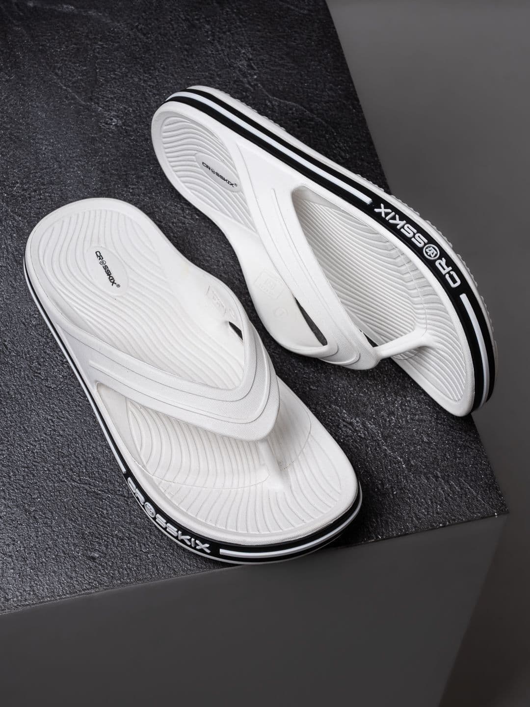 CROSSKIX Men Thong Flip-Flops - view 1