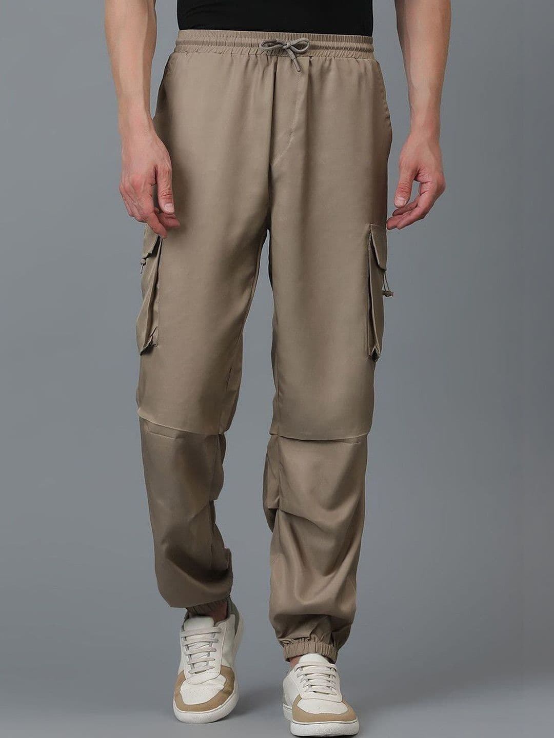 Stylecast X Kotty Men Relaxed Low-Rise Cargos Trousers - view 1