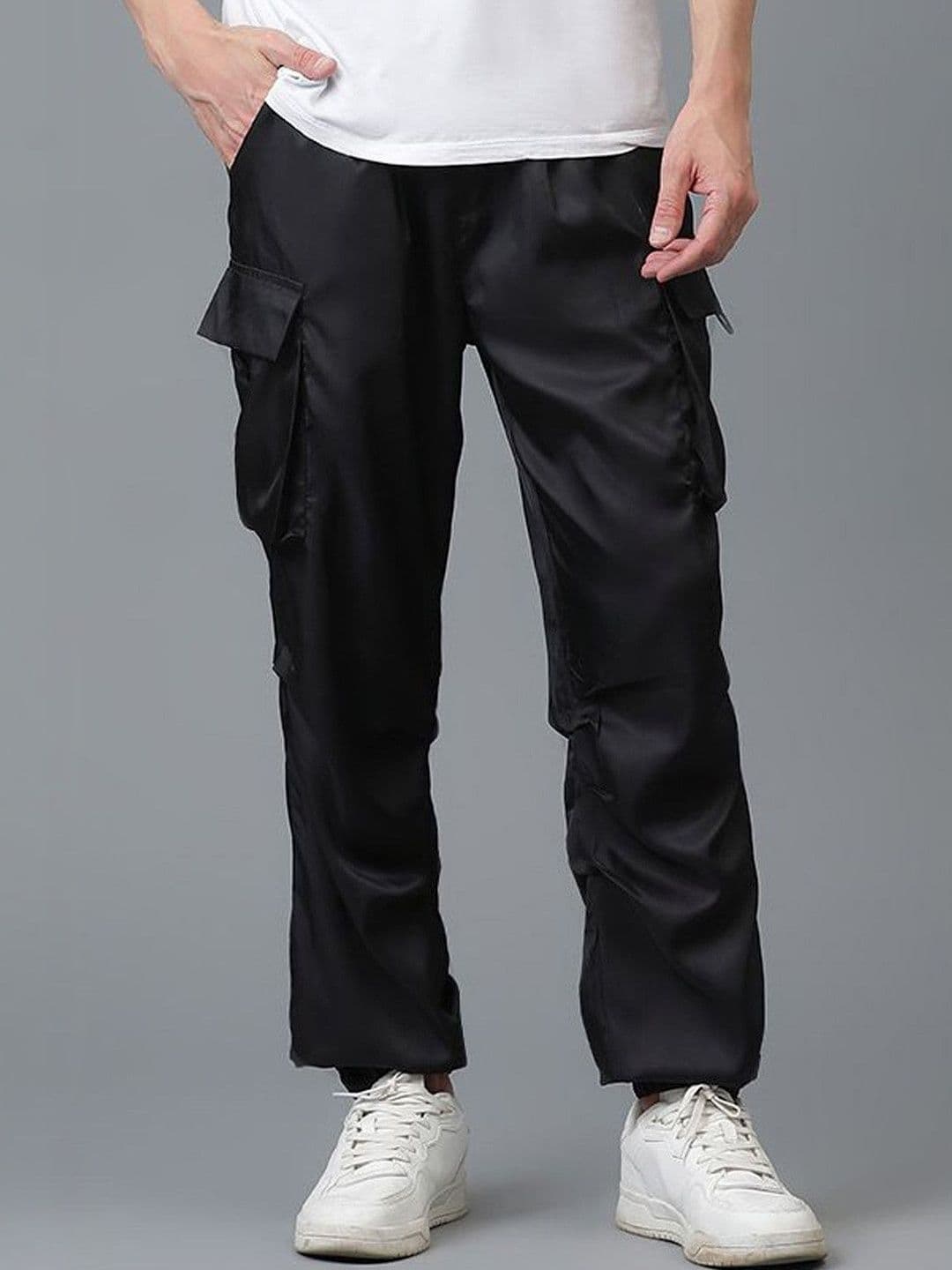 Stylecast X Kotty Men Relaxed Straight Leg Cargos Trousers - view 1