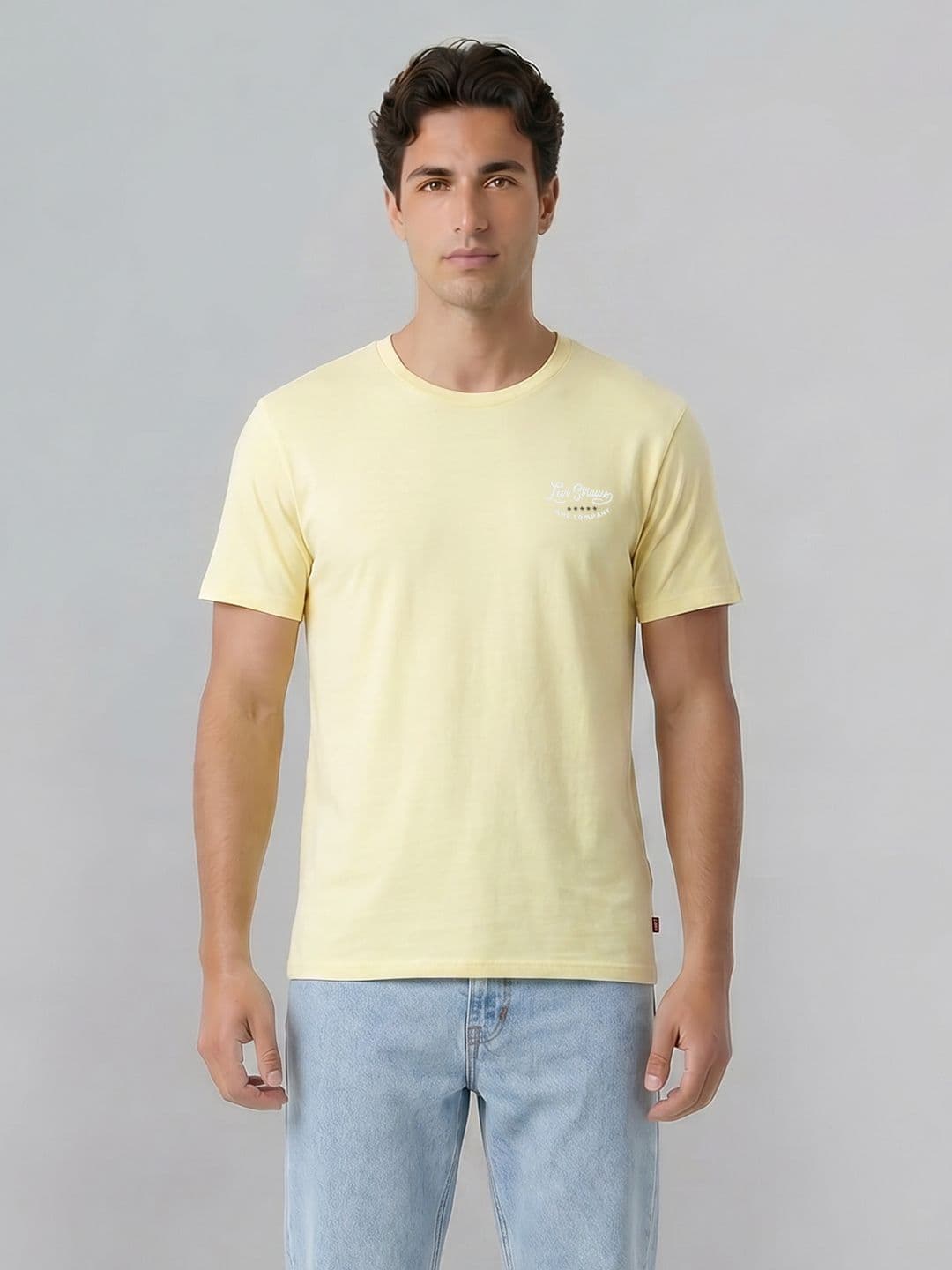 Levis Levi's Round Neck Pure Cotton T-shirt - view 1