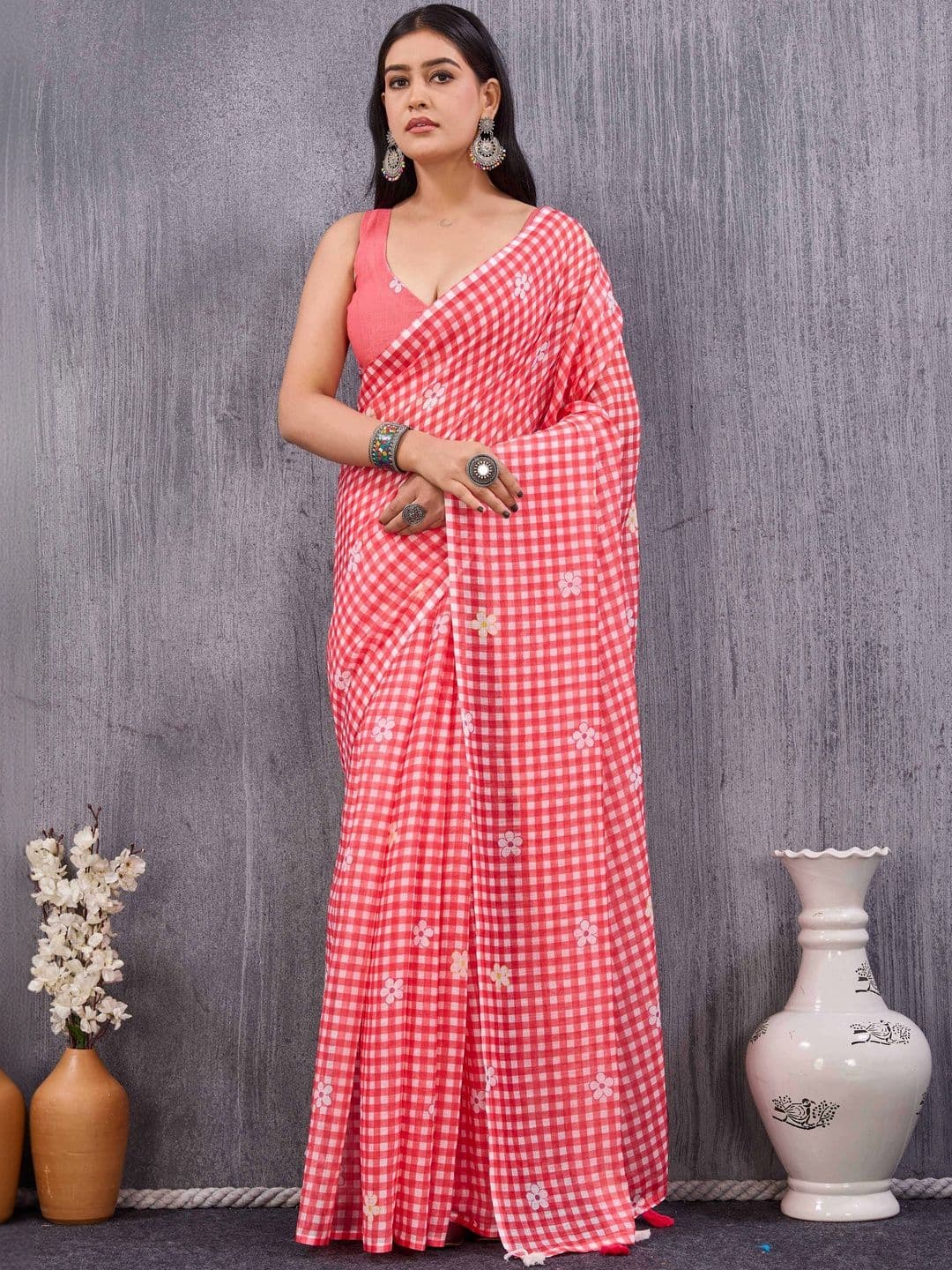 Mitera Checked Saree - view 1