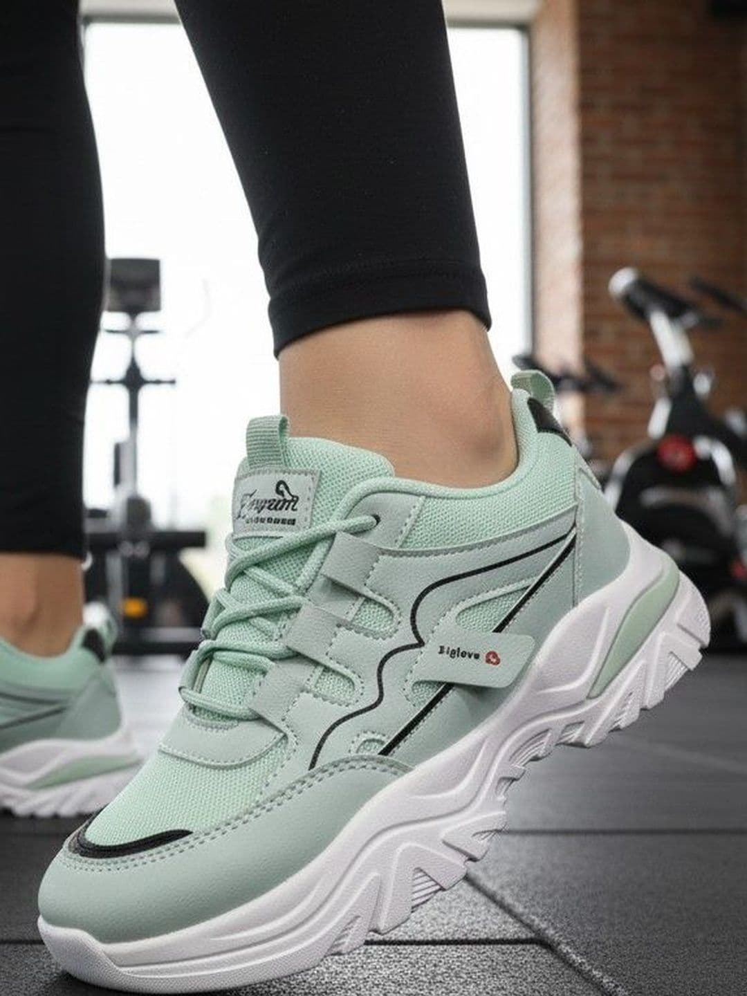 WILD LEOPARD Women Mesh Training or Gym Non-Marking Shoes - view 1