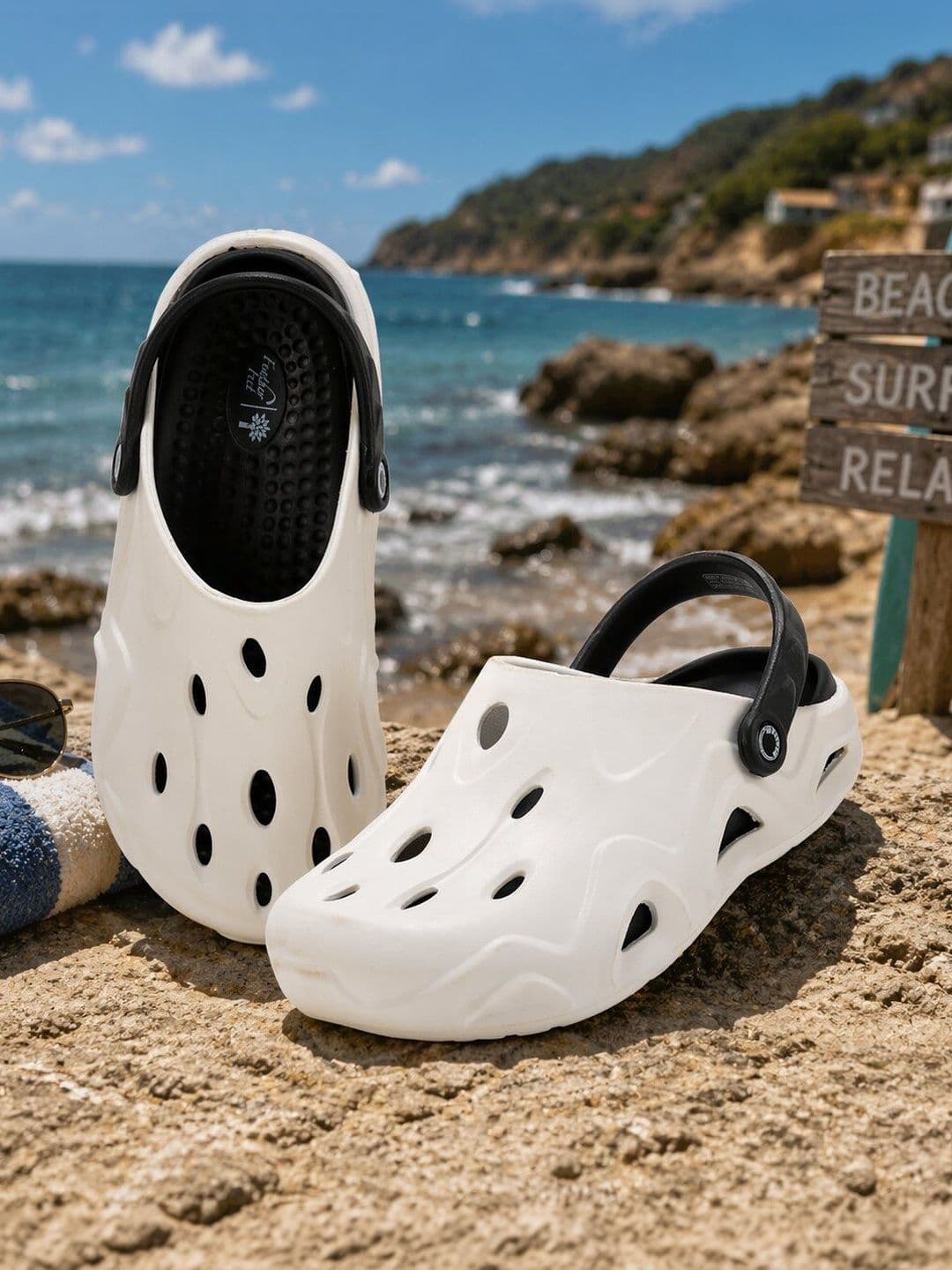 Woodland Men Clogs Flip Flops - view 1