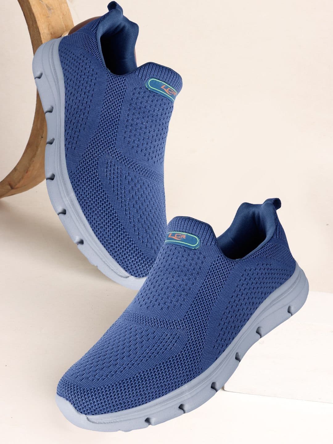 Lancer Men Mesh Walking Non-Marking Shoes - view 1
