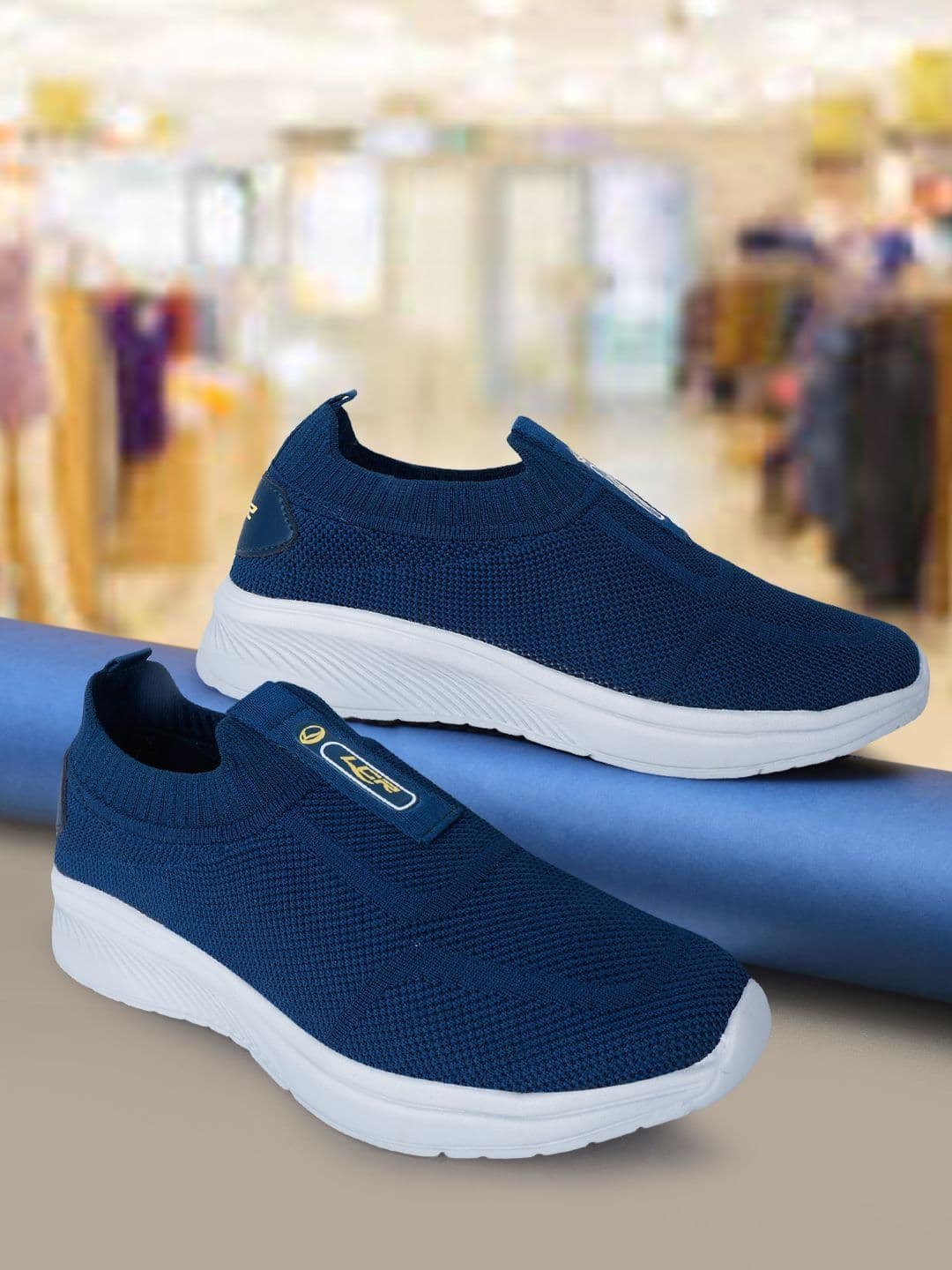 Lancer Men Mesh Walking Non-Marking Shoes - view 1