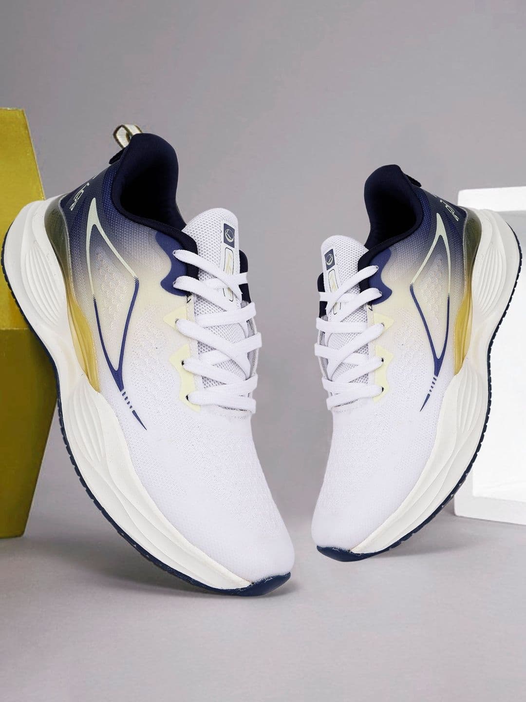 Lancer Men Mesh Running Non-Marking Shoes - view 1