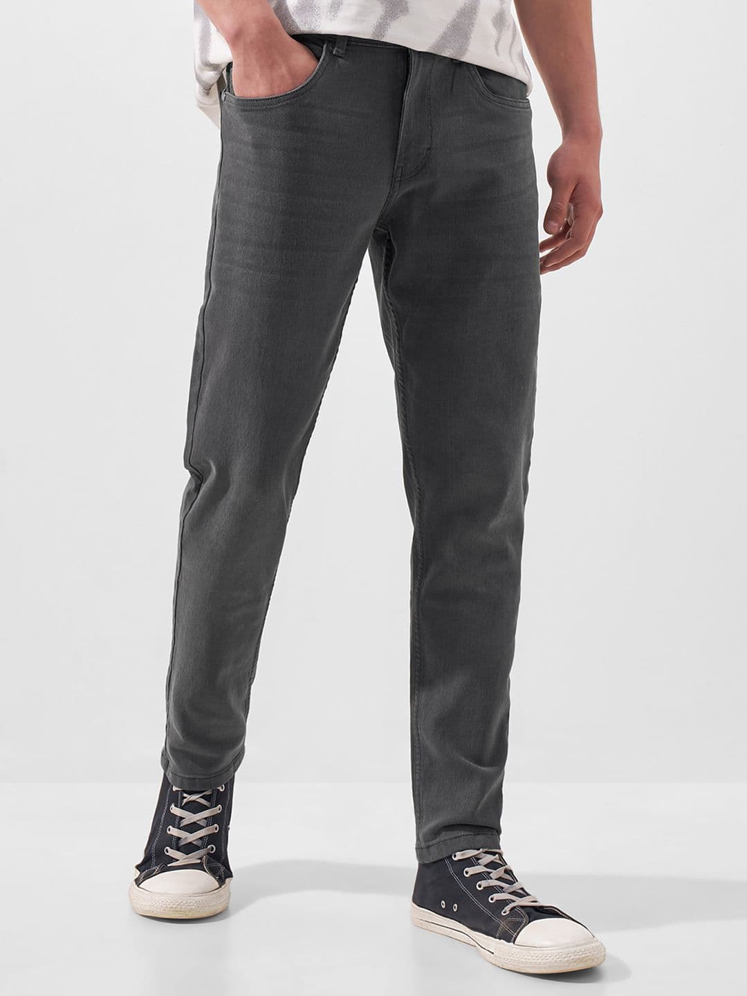 HIGHLANDER Men Grey Tapered Fit Mid-Rise Clean Look Stretchable Jeans - view 1