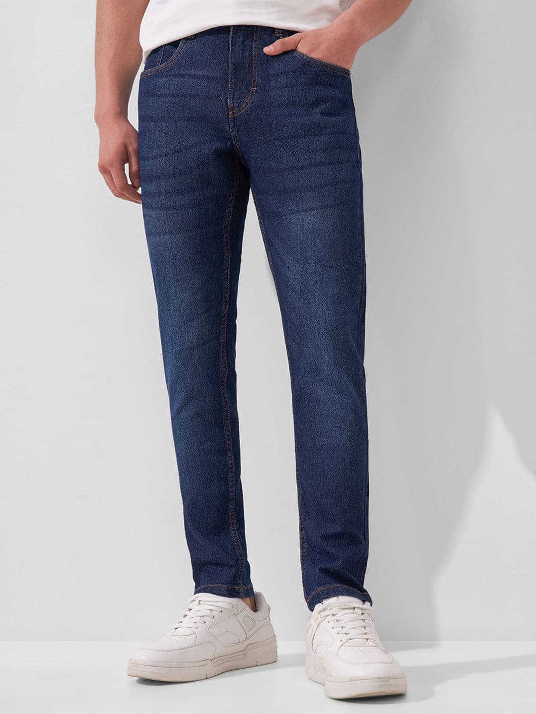 HIGHLANDER Men Blue Slim Fit Mid-Rise Clean Look Stretchable Jeans - view 1