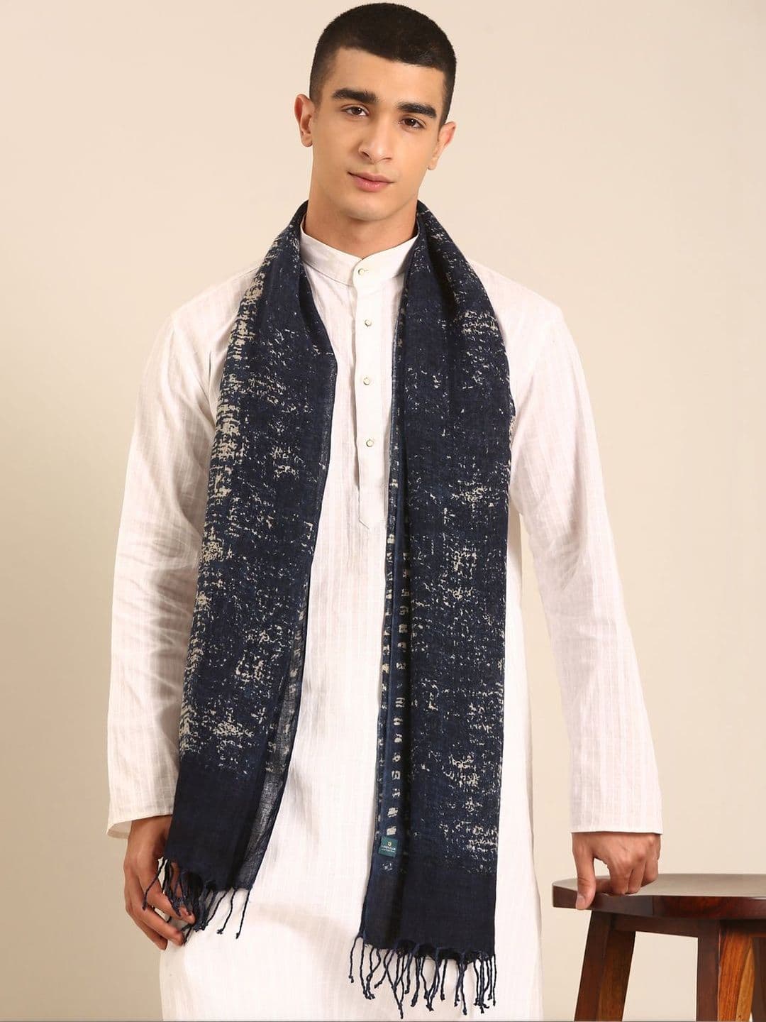 Linen Club Unisex Printed Stole - view 1