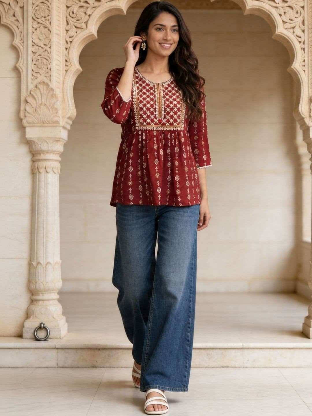 Rangita Women Ethnic Motifs Embroidered Thread Work Kurti - view 1