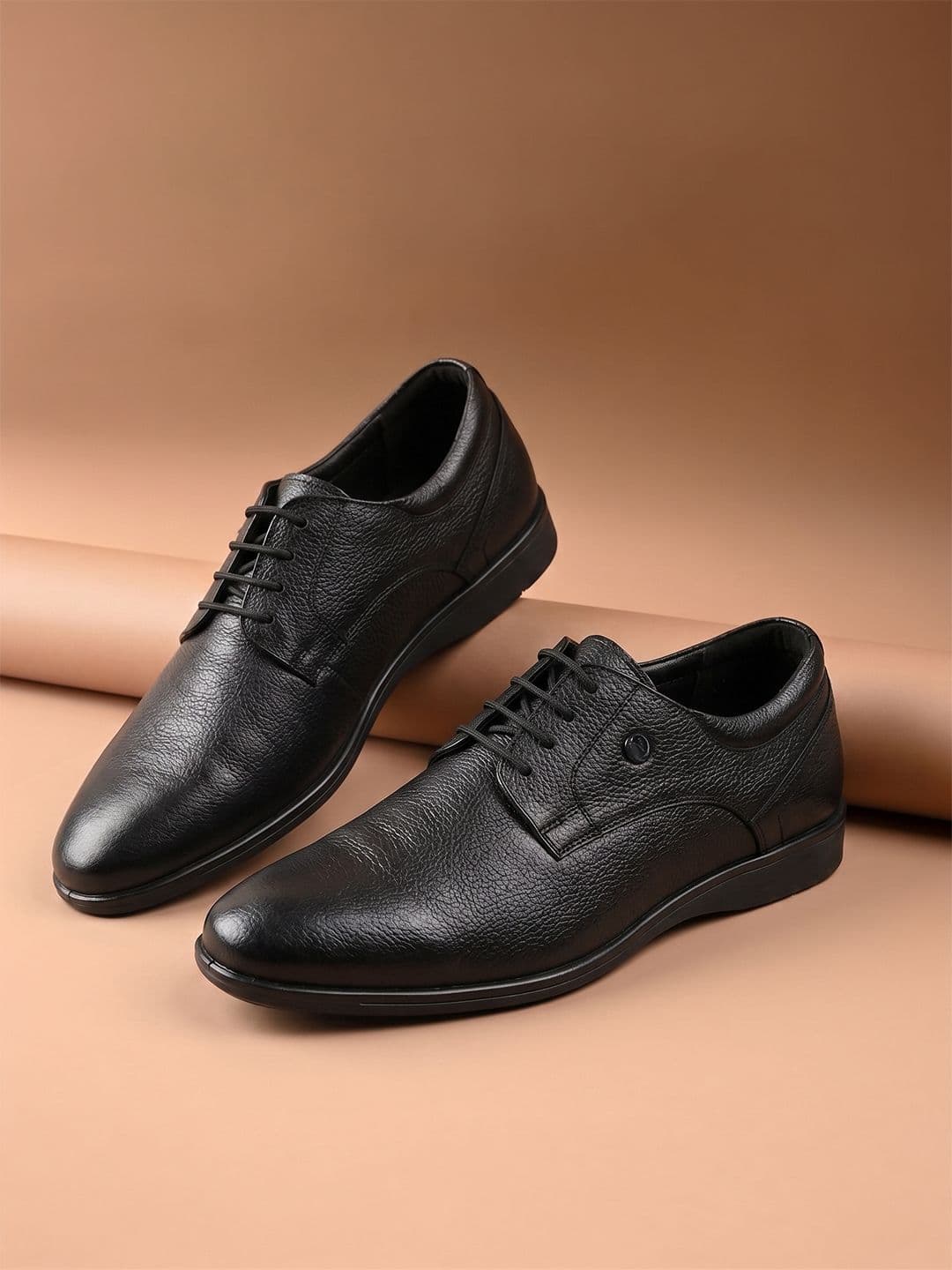Van Heusen Men Leather Derby Round Toe Formal Shoes - view 1