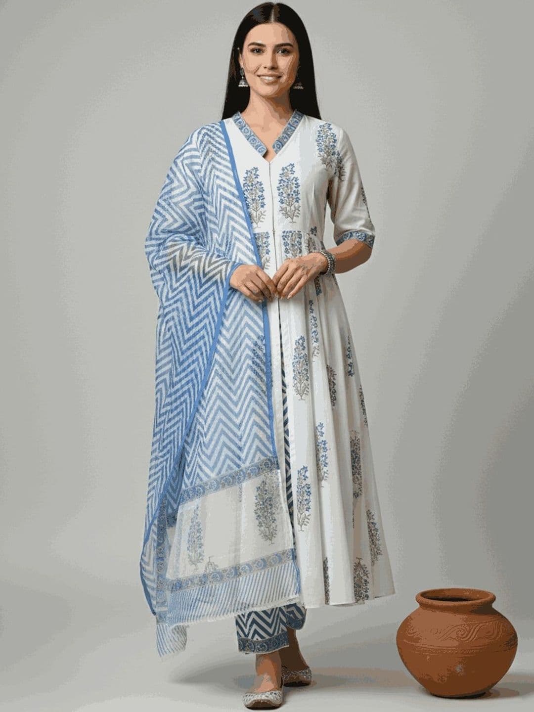 popmantra Women Floral Printed Empire Kurta with Trousers & With Dupatta - view 1