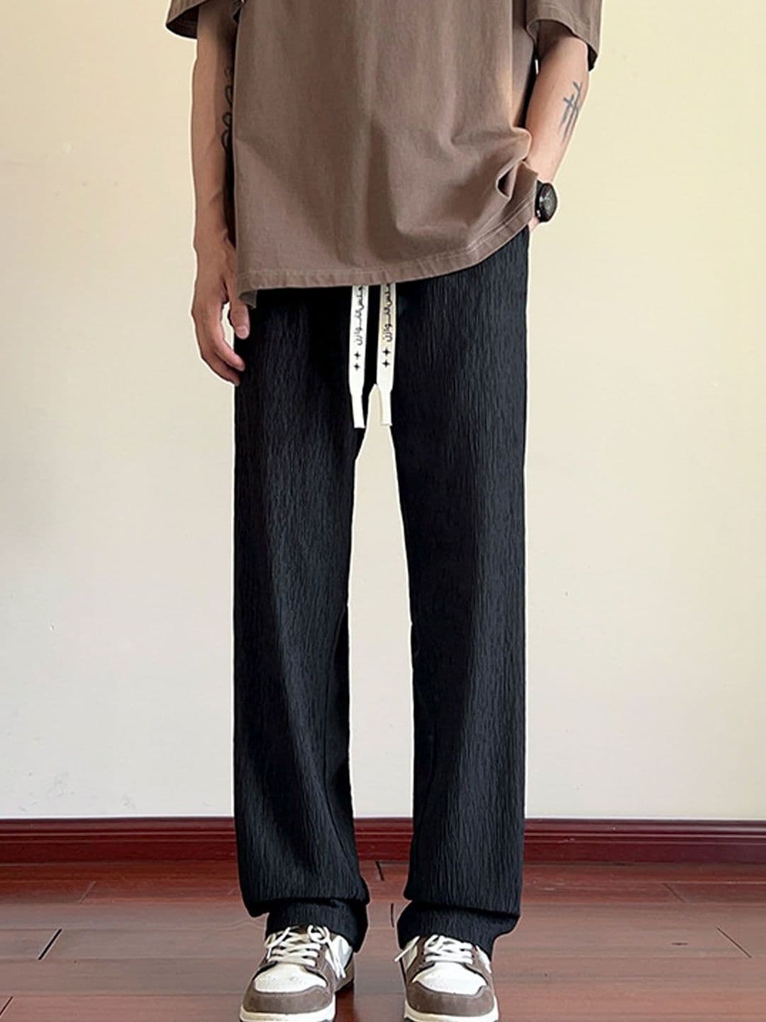 Suo Men Textured Easy Wash Trousers - view 1