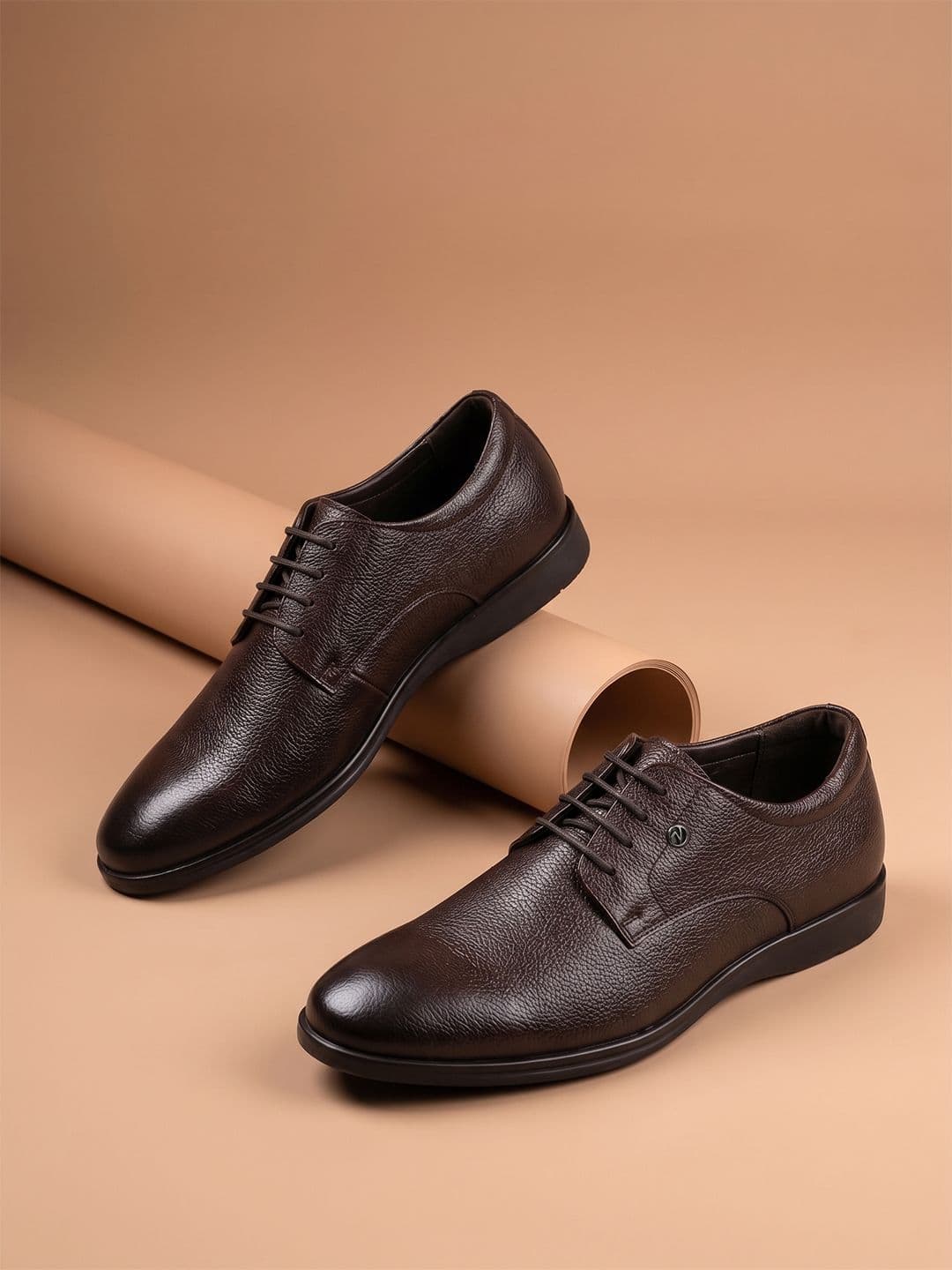 Van Heusen Men Leather Derby Round Toe Formal Shoes - view 1