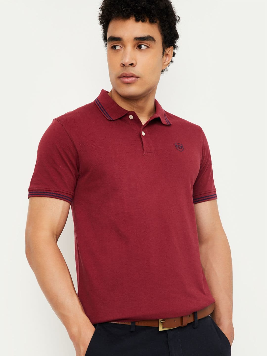 max Men Maroon Solid Mandarin Collar T-shirt - view 1