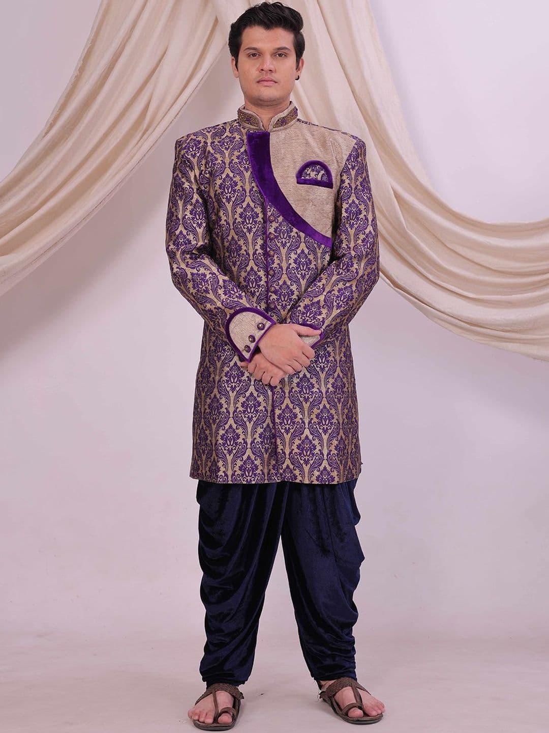 Desibutik Men Embroidered Mandarin Collar Sherwani - view 1