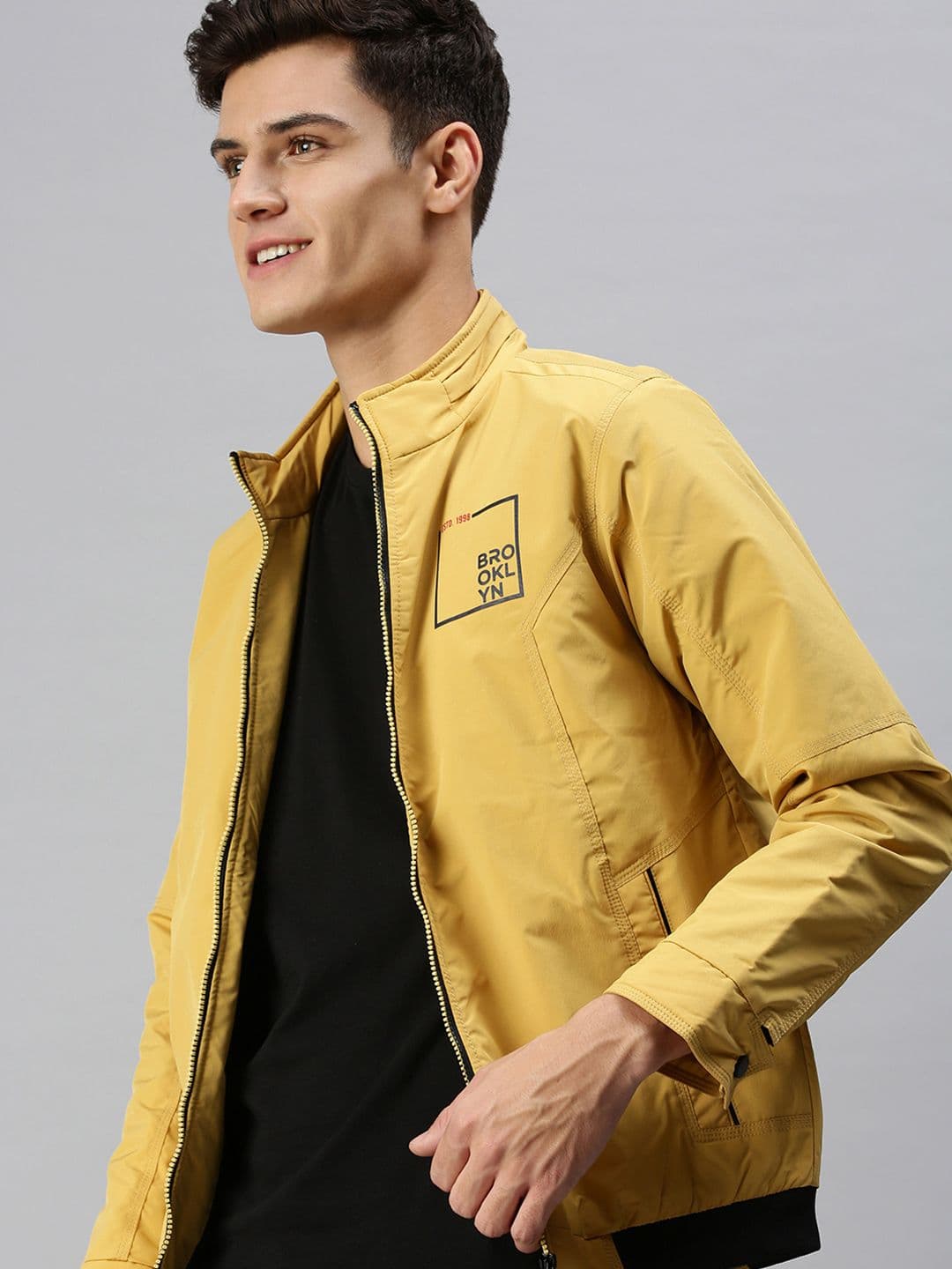 SHOWOFFFF Men Brand Logo Lightweight Bomber Jacket - view 1