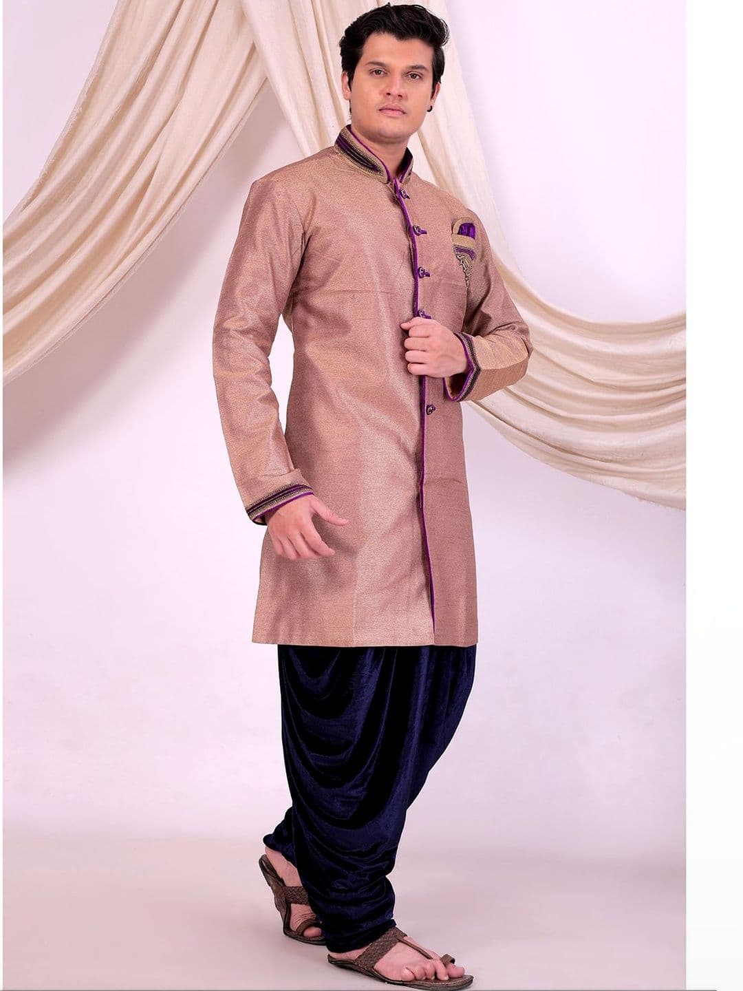 Desibutik Embroidered Mandarin Collar Sherwani - view 1