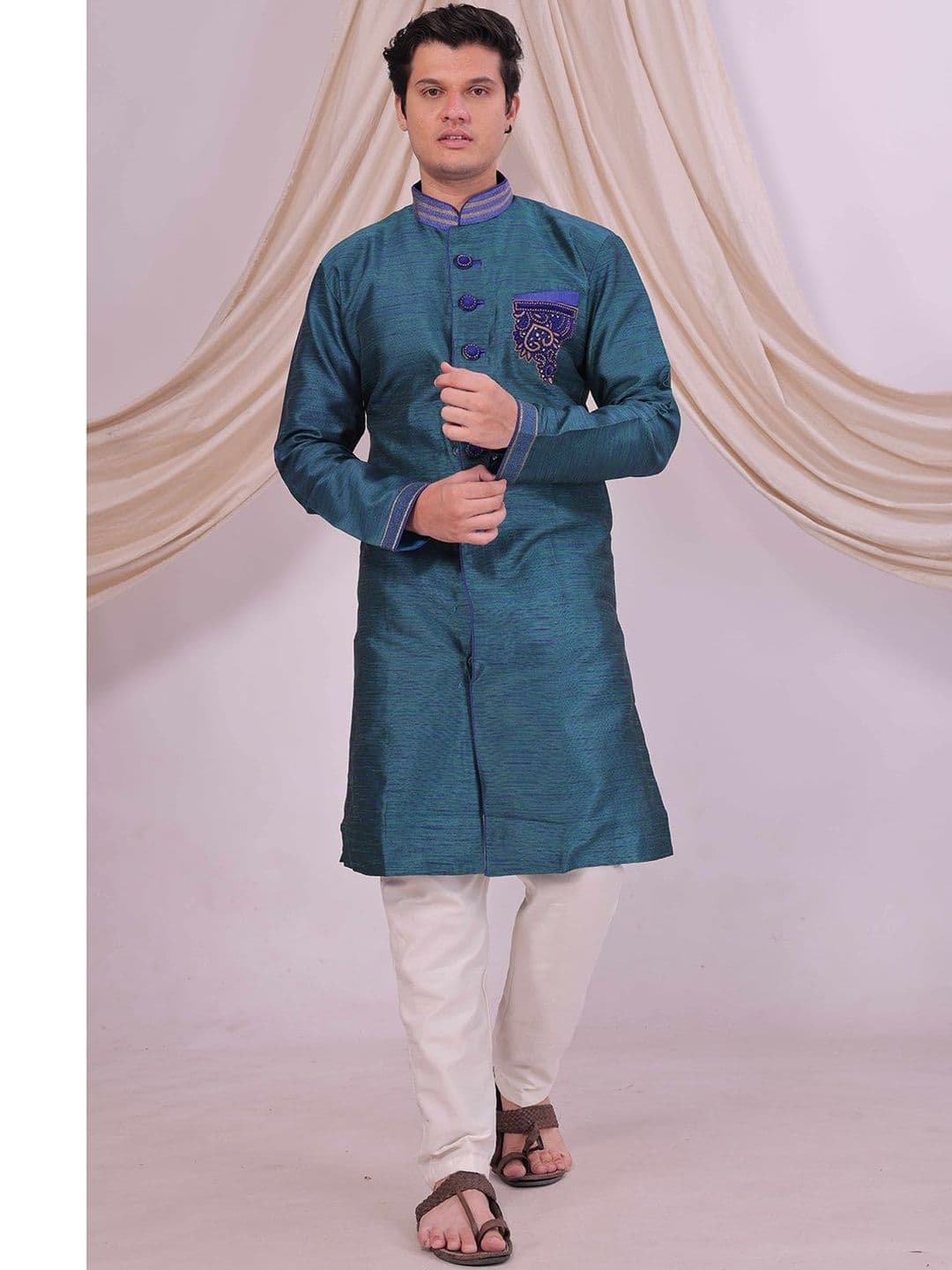 Desibutik Embroidered Mandarin Collar Sherwani - view 1