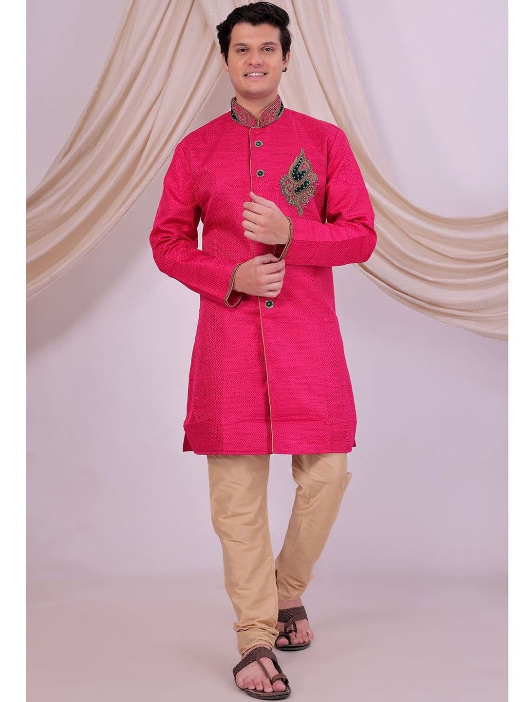 Desibutik Embroidered Mandarin Collar Sherwani - view 1