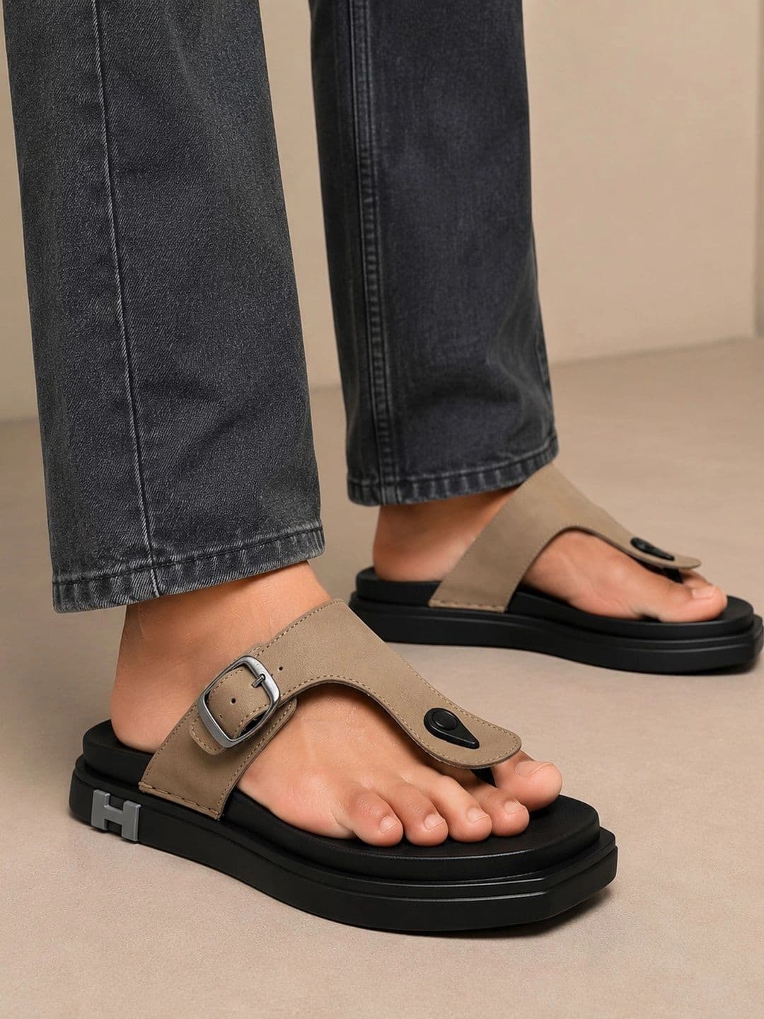 Layasa Men Thong Flip-Flops - view 1