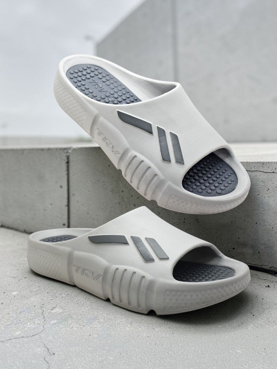 TRV Men Sliders - view 1