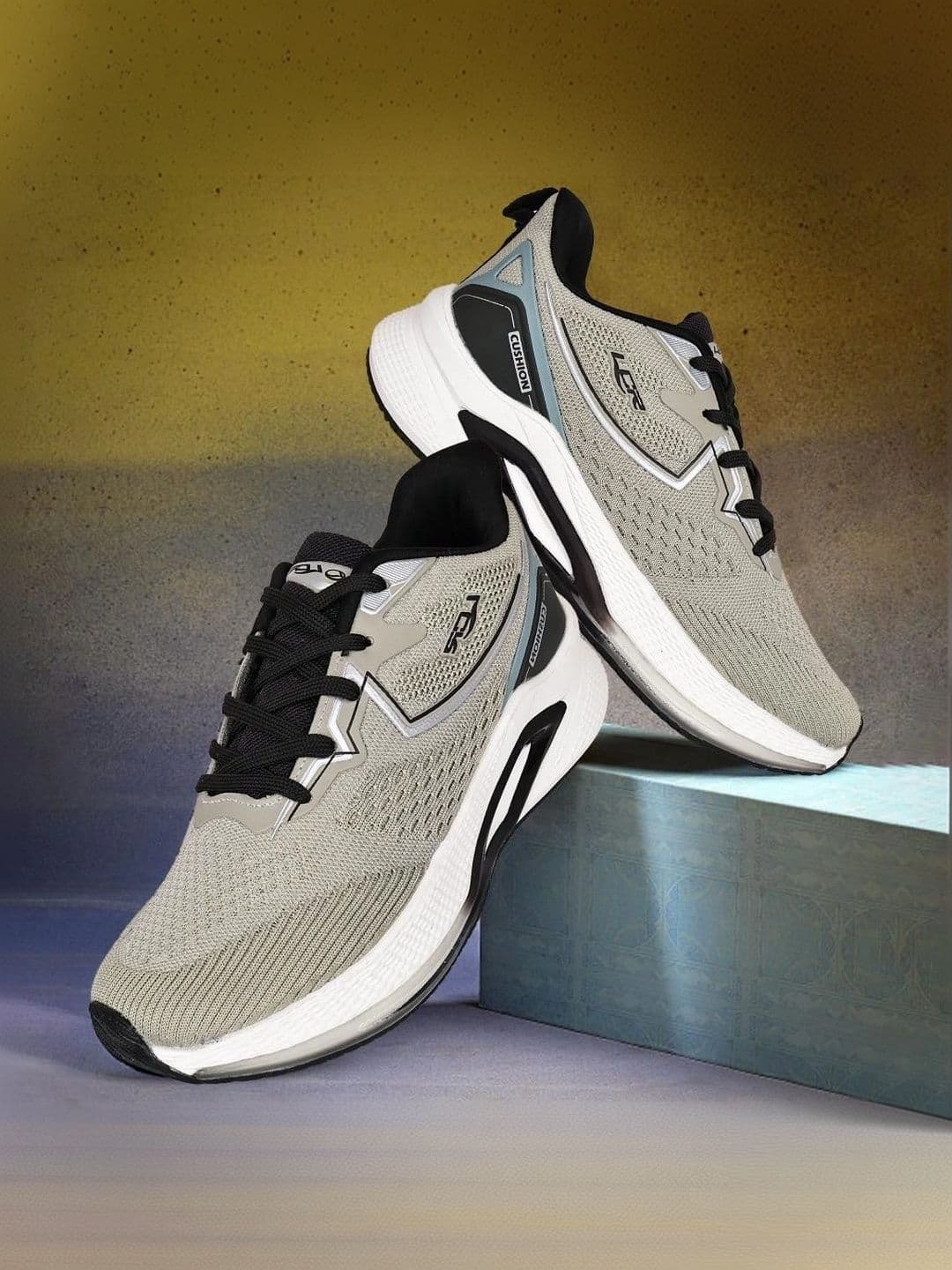 Lancer Men Mesh Running Non-Marking Shoes - view 1