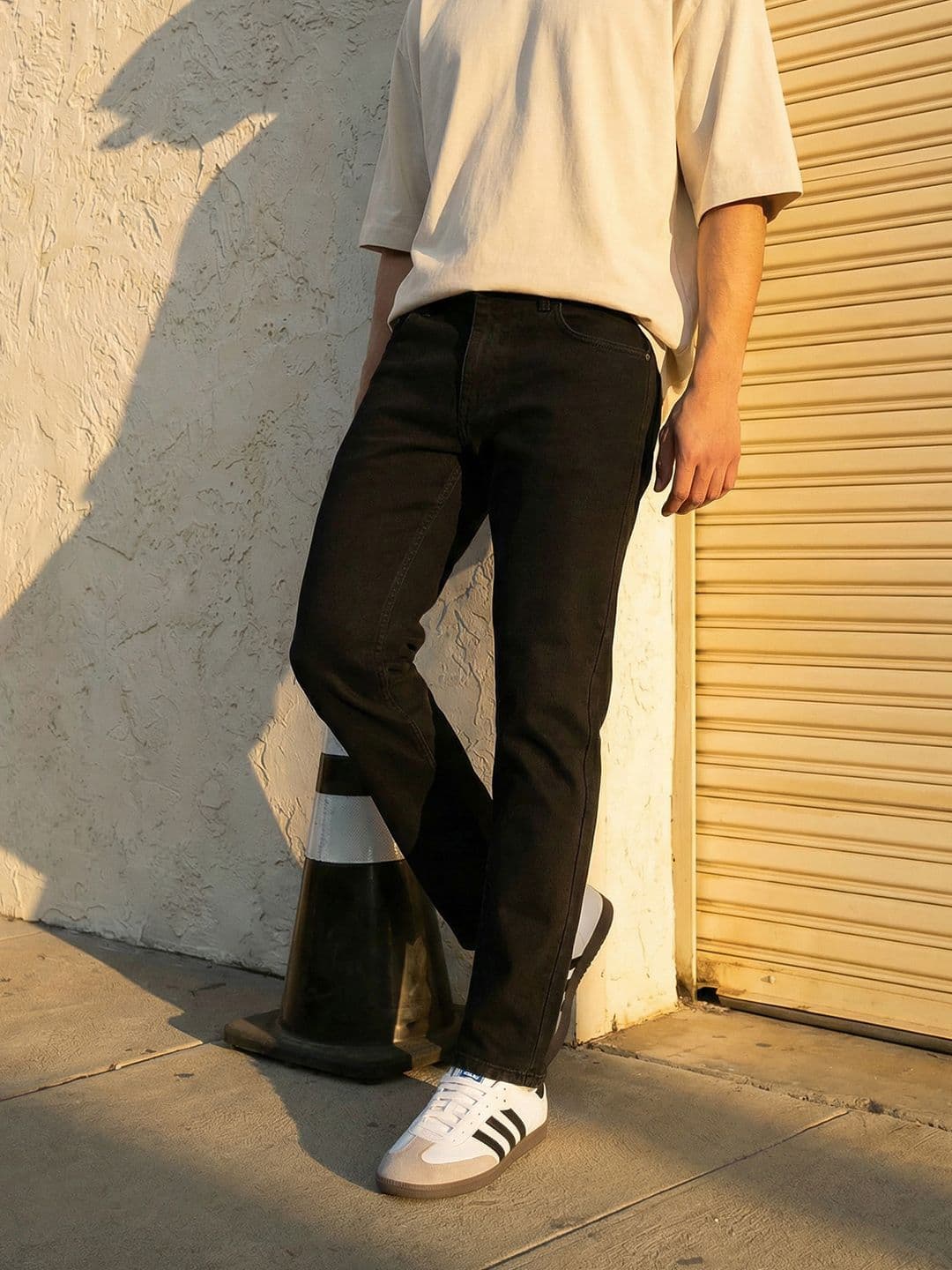 The Roadster Life Co. Men Slim Fit Light Fade Jeans - view 1