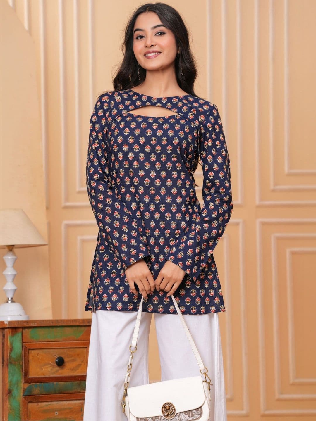 GAYRAA Women Ethnic Motifs Printed Extended Sleeves Kurta - view 1