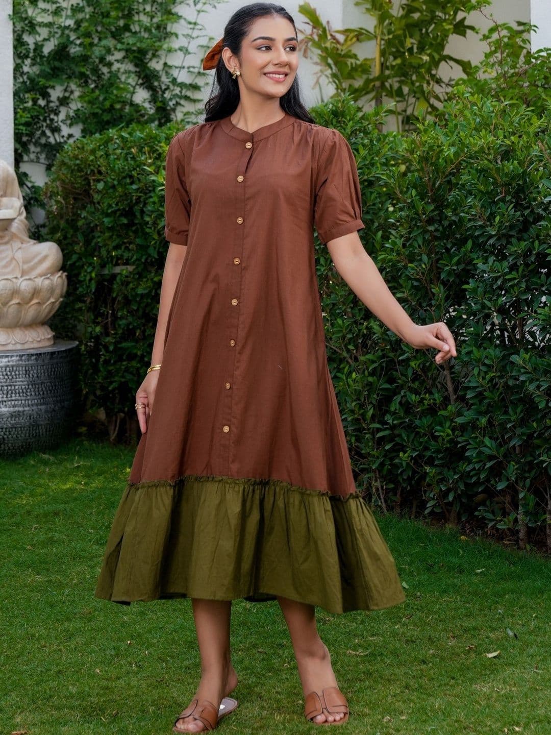 GAYRAA Colourblocked Puff Sleeve A-Line Midi Dress - view 1