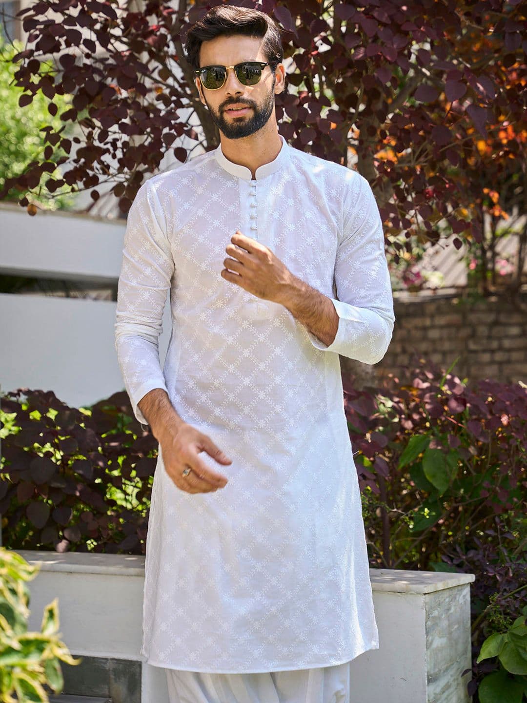 See Designs Men White Chikankari Embroidered Straight Kurta - view 1