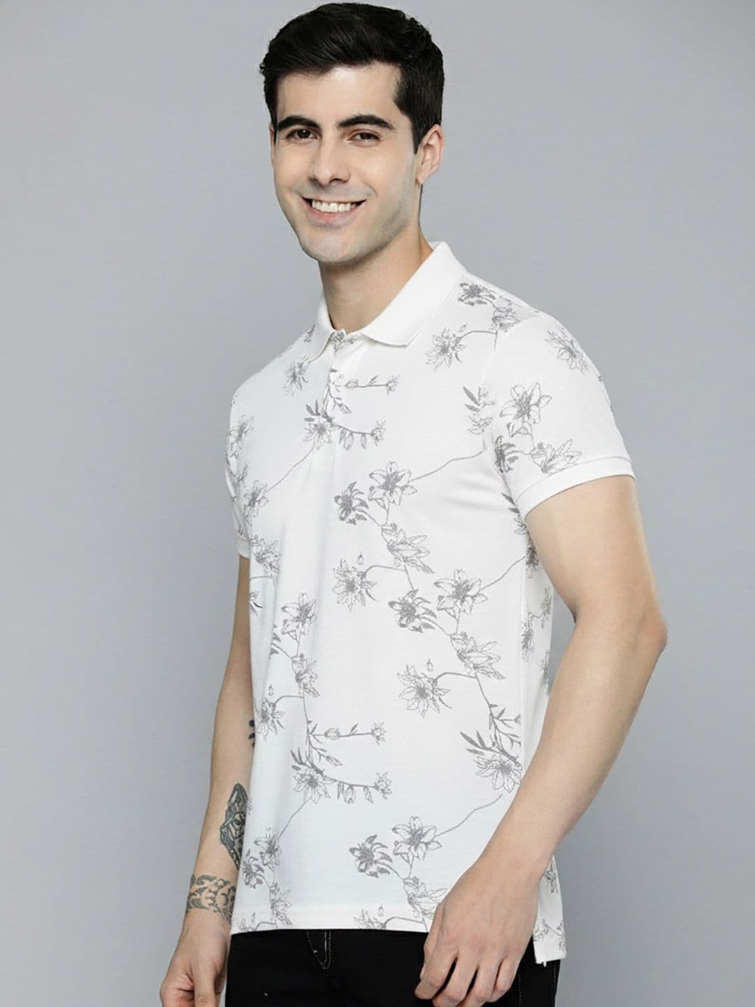OAKWYN Men Floral Printed Polo Collar T-shirt - view 1