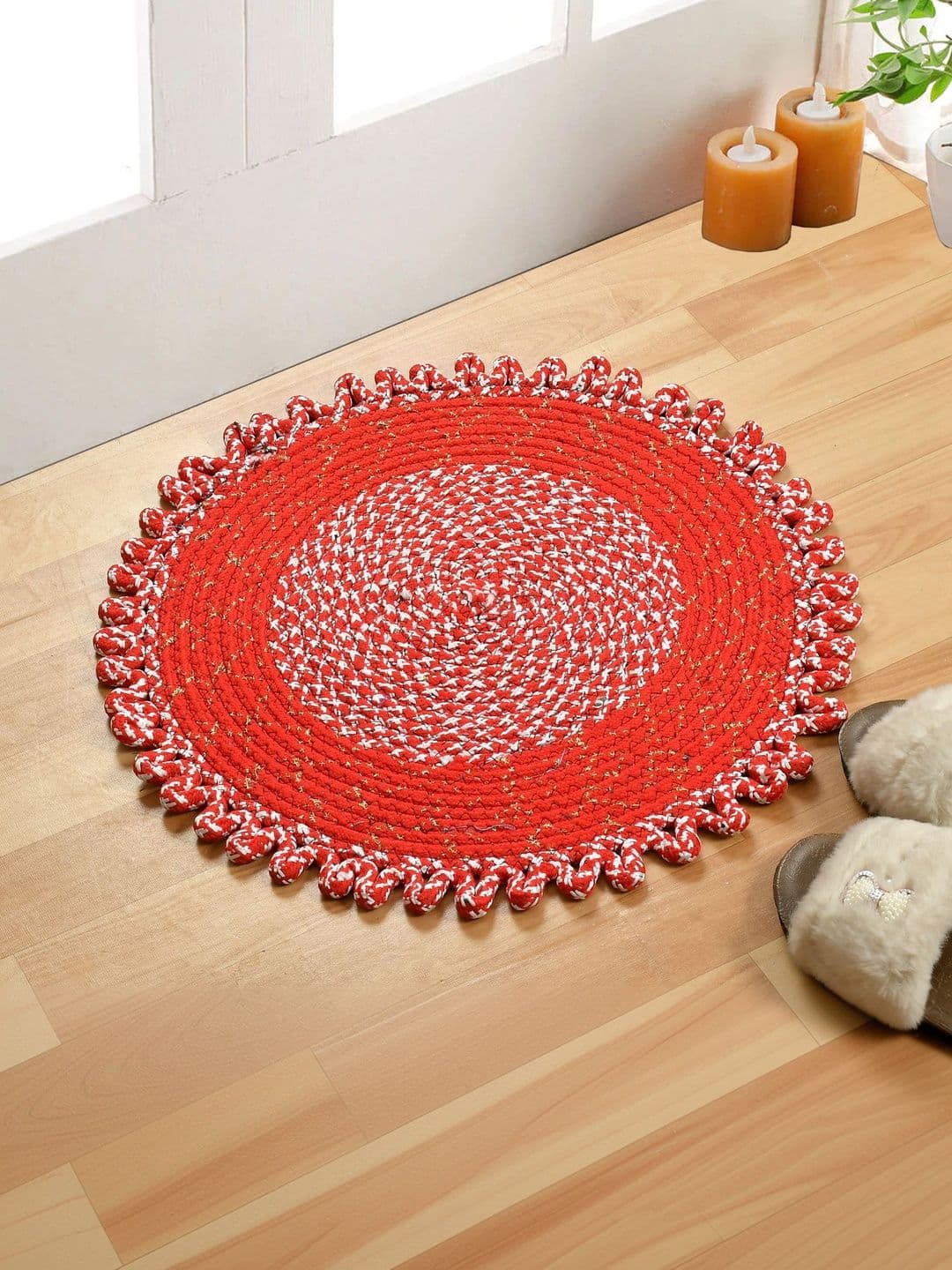 FINE TEX WORLD Red & White Self-Designed Soft & Thick No-Shredding Round Doormat - view 1