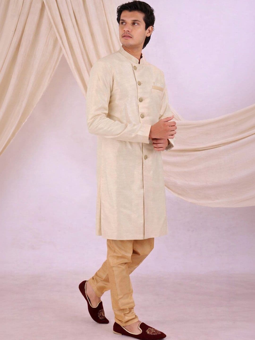 Desibutik Floral Woven Design Mandarin Collar Sherwani With Pyjama - view 1
