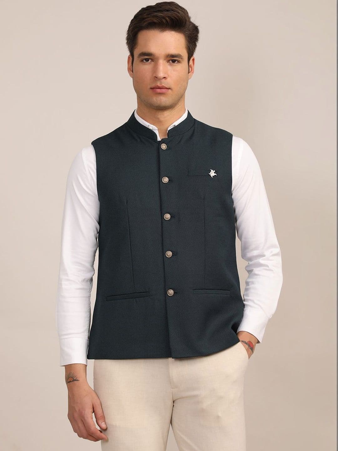 Turtle Woven Design Mandarin Collar Sleeveless Nehru Jacket - view 1