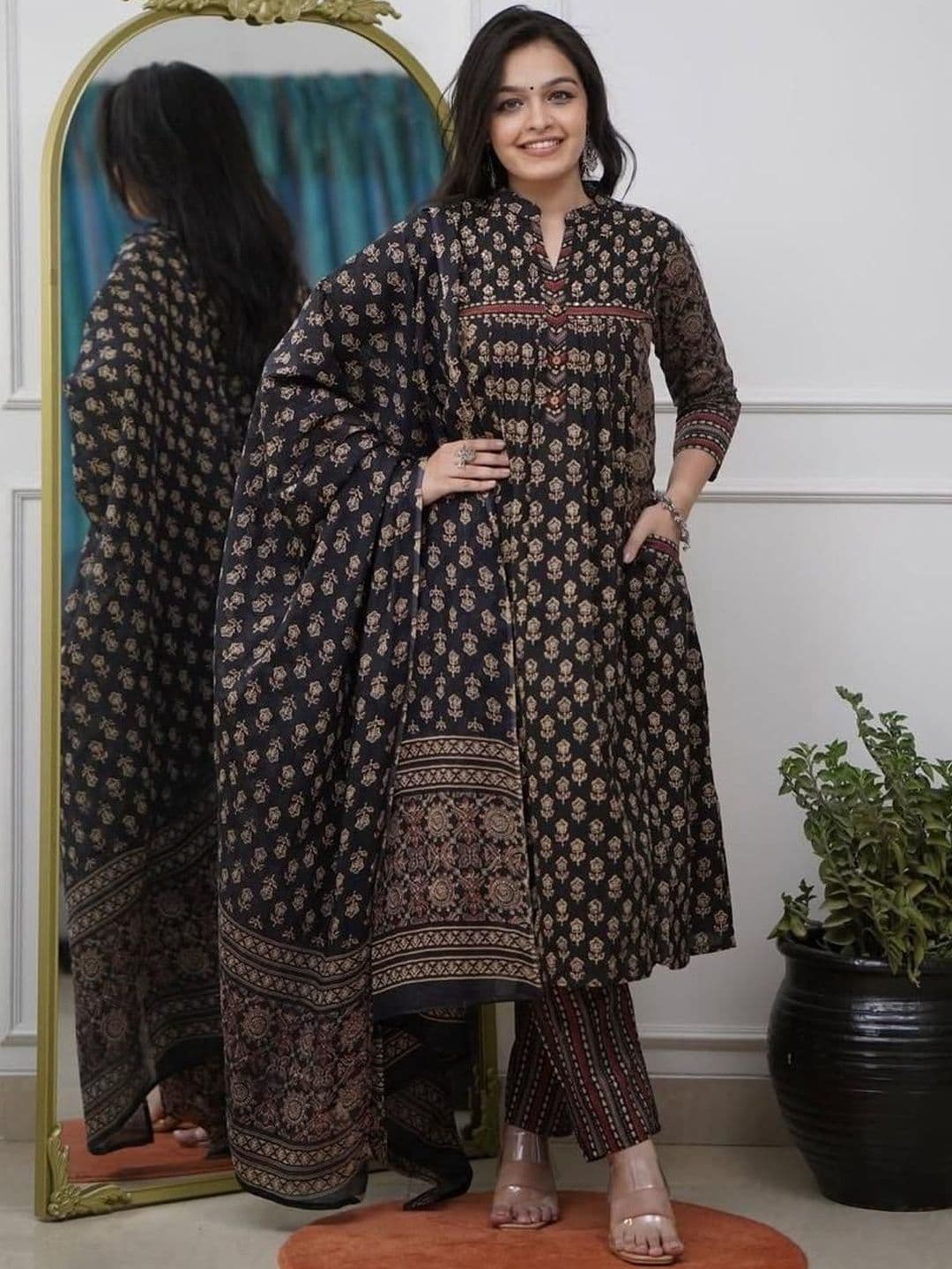 SRF JAIPUR Women Printed Trousers - view 1