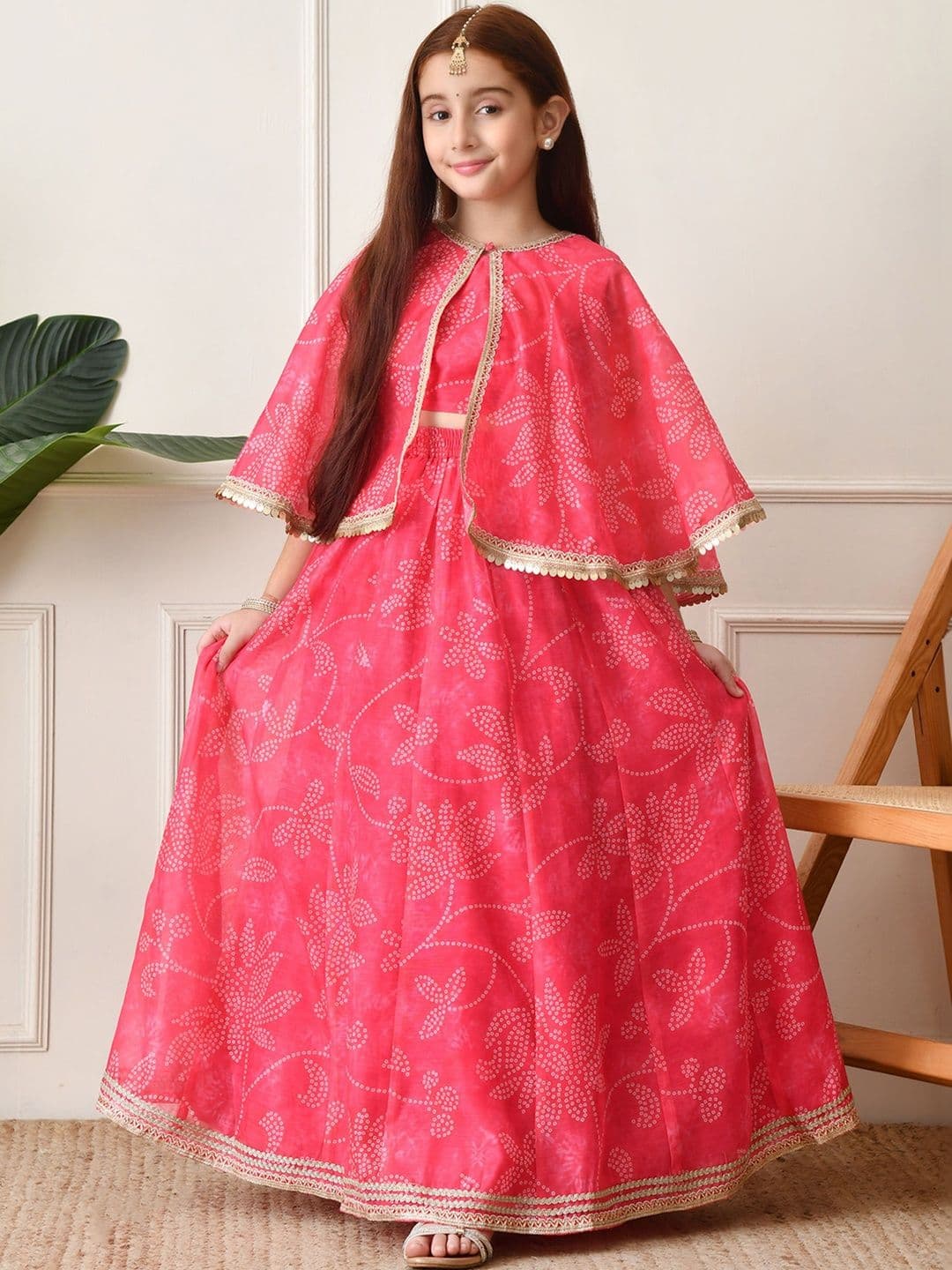 House of Pataudi Girls Printed Round Neck Flared Lehenga Choli - view 1