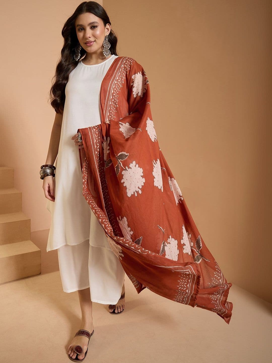 InWeave Printed Dupatta - view 1
