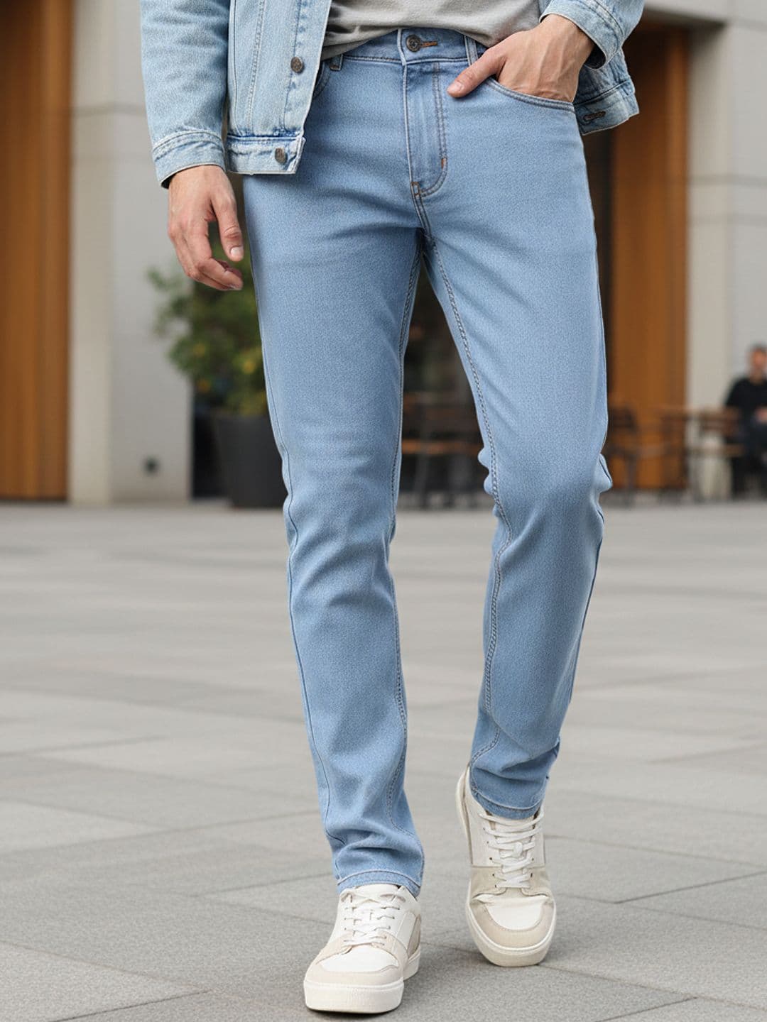 Urbano Fashion Men Blue Slim Fit Mid-Rise Clean Look Stretchable Jeans - view 1