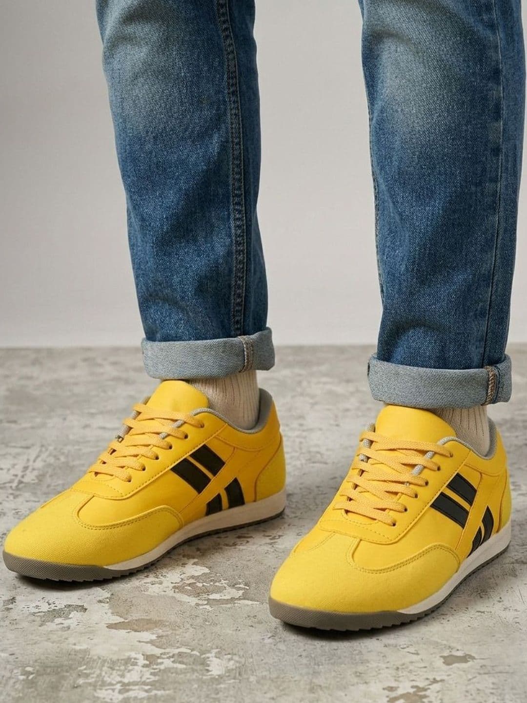 The Roadster Lifestyle Co Men Round Toe Sneakers Casual Shoes - view 1