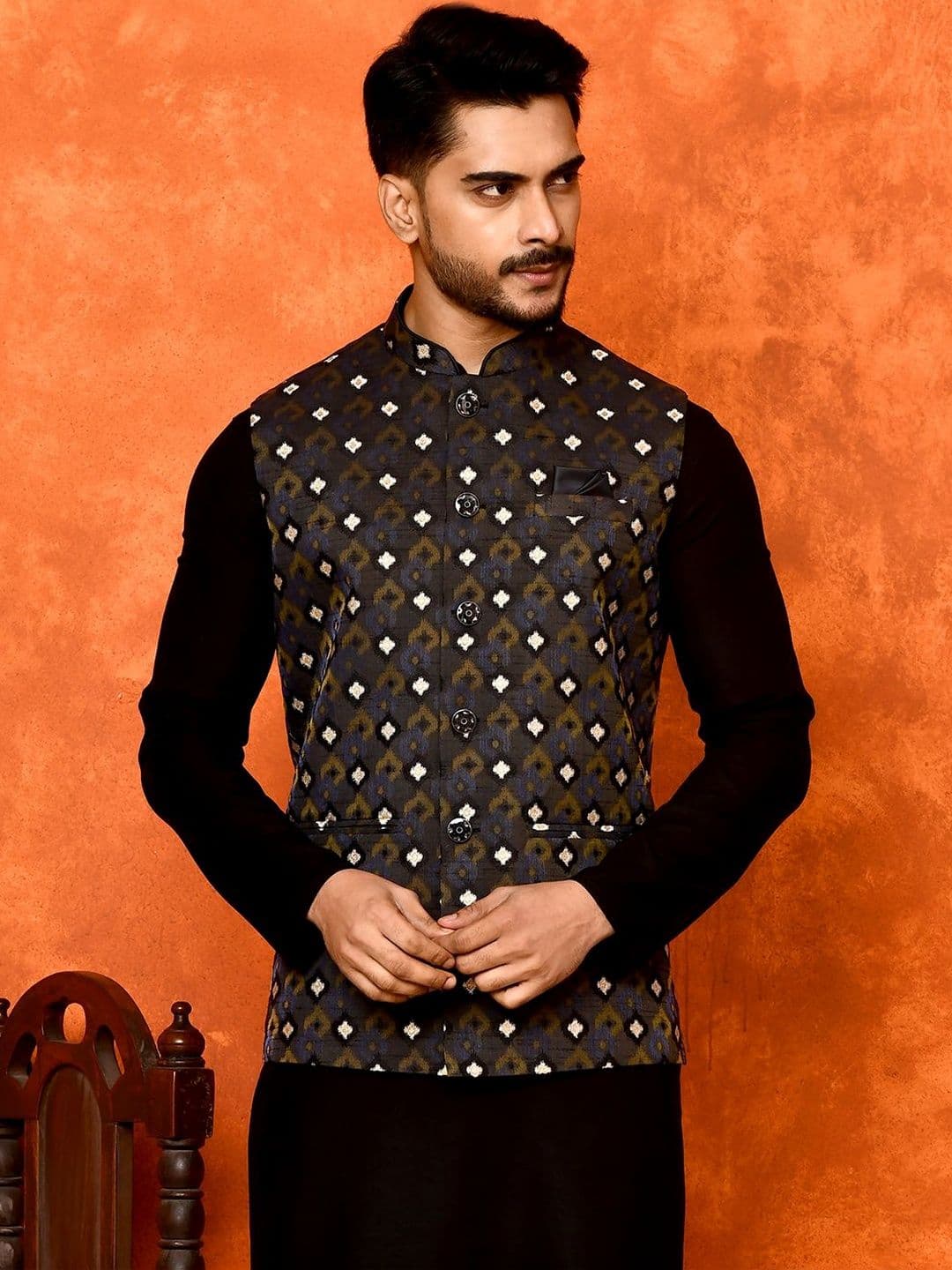 TRENDS OF ETHNIC Men Motif Design Classy Fit Jacquard Nehru Jacket - view 1