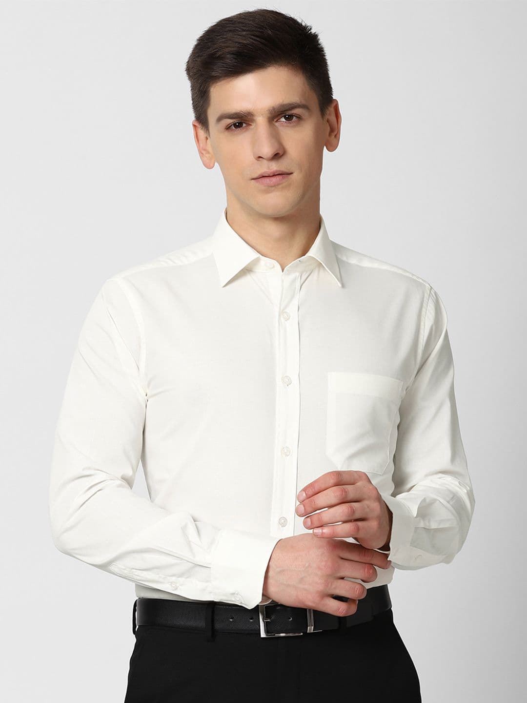 Peter England Men Nuvo Fit Solid Formal Shirt - view 1