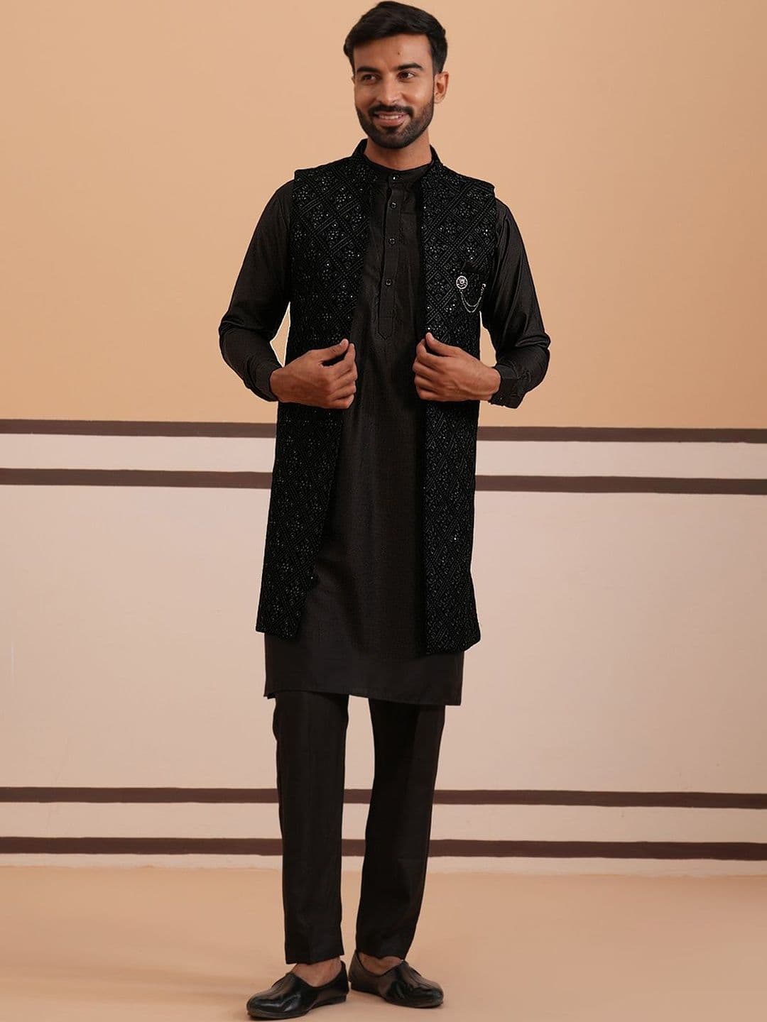 Jompers Men Embroidered Sherwani Set - view 1