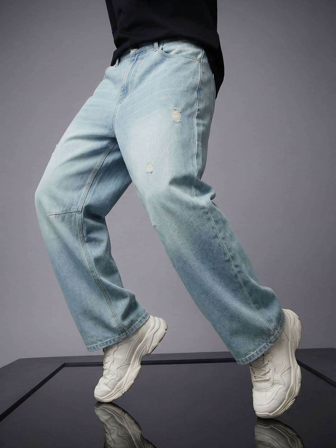 SOKO STREET Men Pure Cotton Relaxed Fit Low Distress Light Fade Jeans - view 1